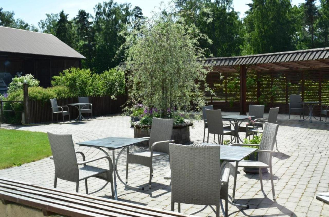 Naerebo Gardshotell & Restaurang Lidköping Exteriör bild