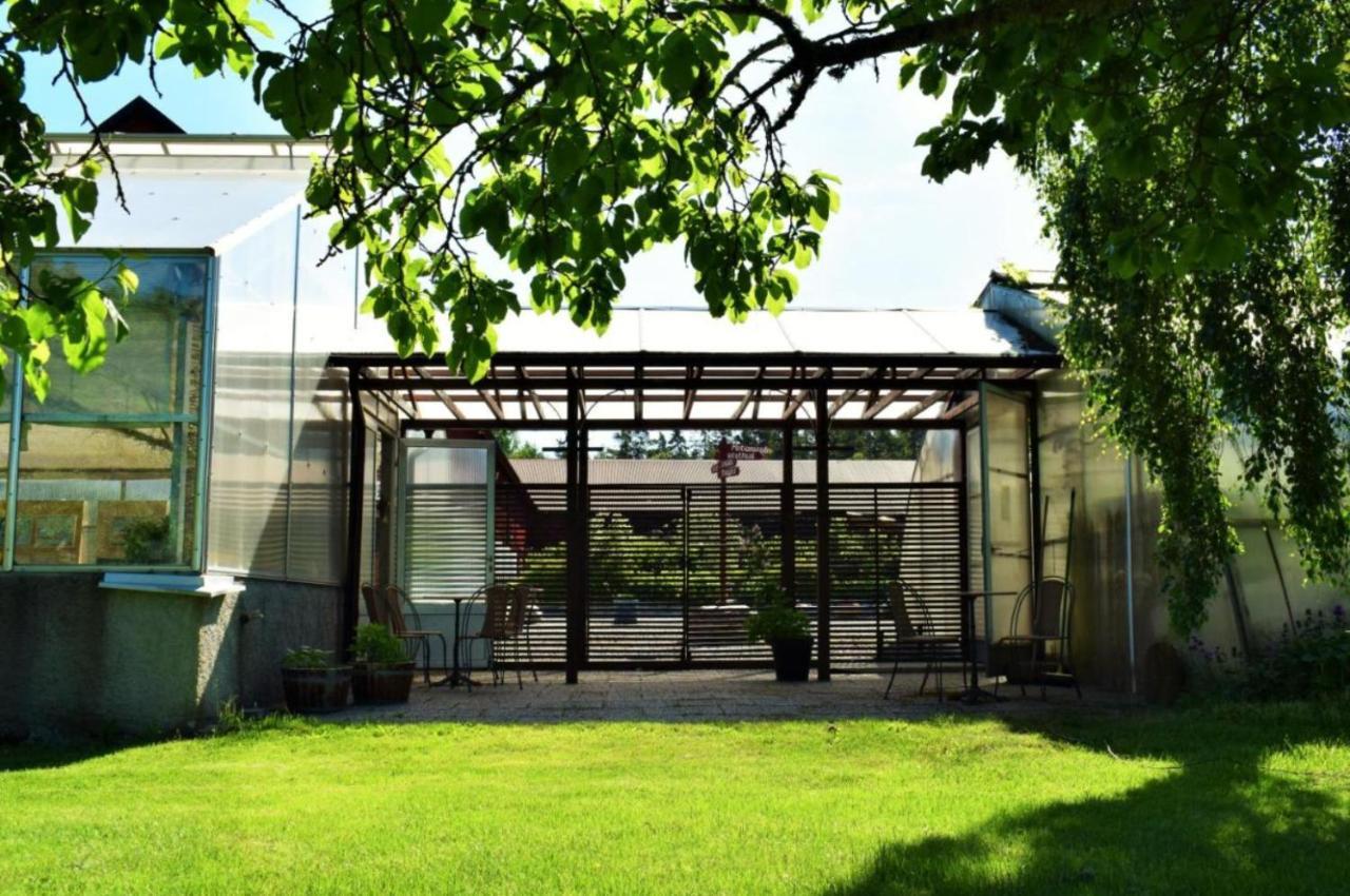 Naerebo Gardshotell & Restaurang Lidköping Exteriör bild
