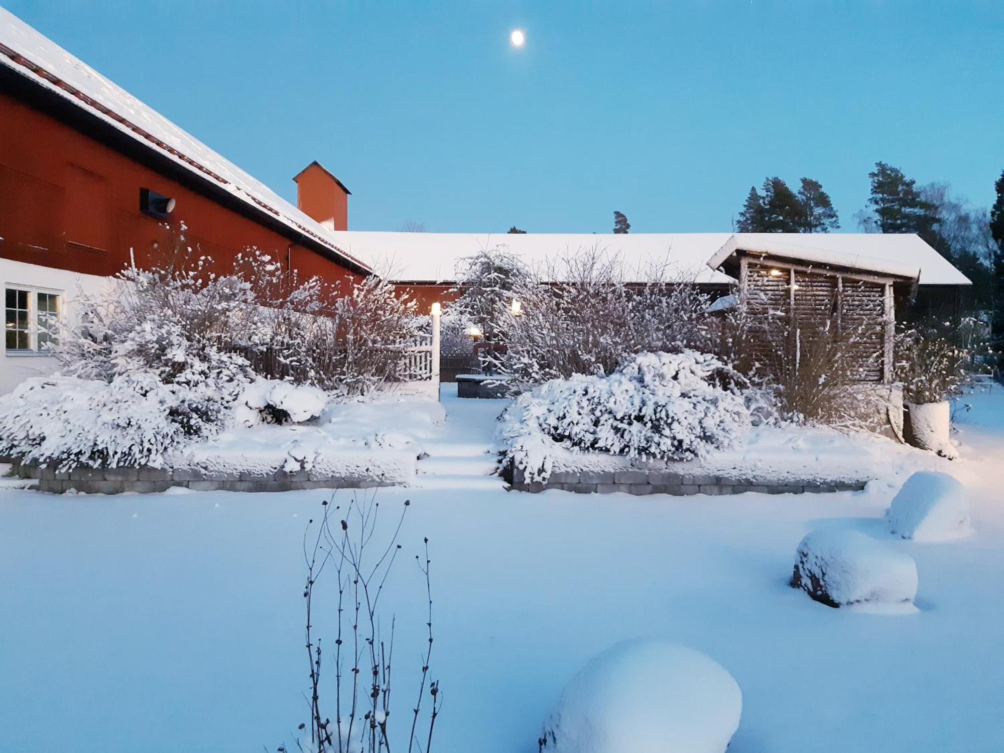 Naerebo Gardshotell & Restaurang Lidköping Exteriör bild